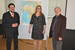 Sonja Bradl mit den Vorsitzenden H.W.Henn und K. Wiesnet