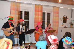 Musik und Sketche