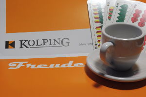 Kolping, Schafkopf Karten und Kaffee Tasse